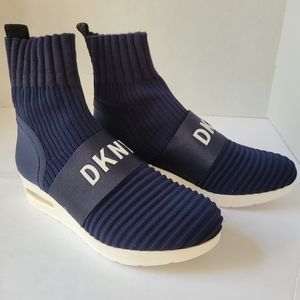 DKNY anna slip on wedge sneakers navy blue size 9